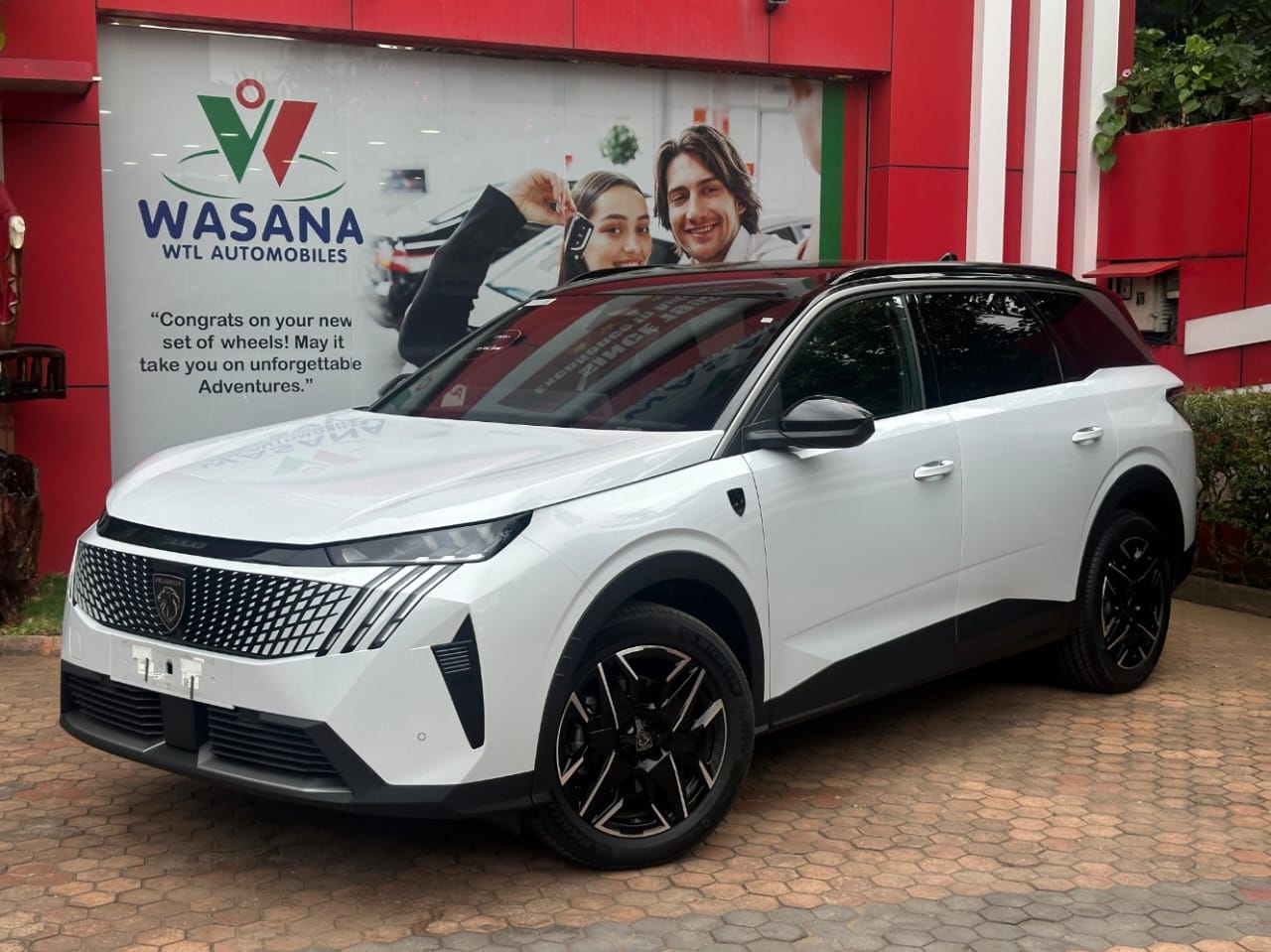 PEUGEOT 5008  HYBRID