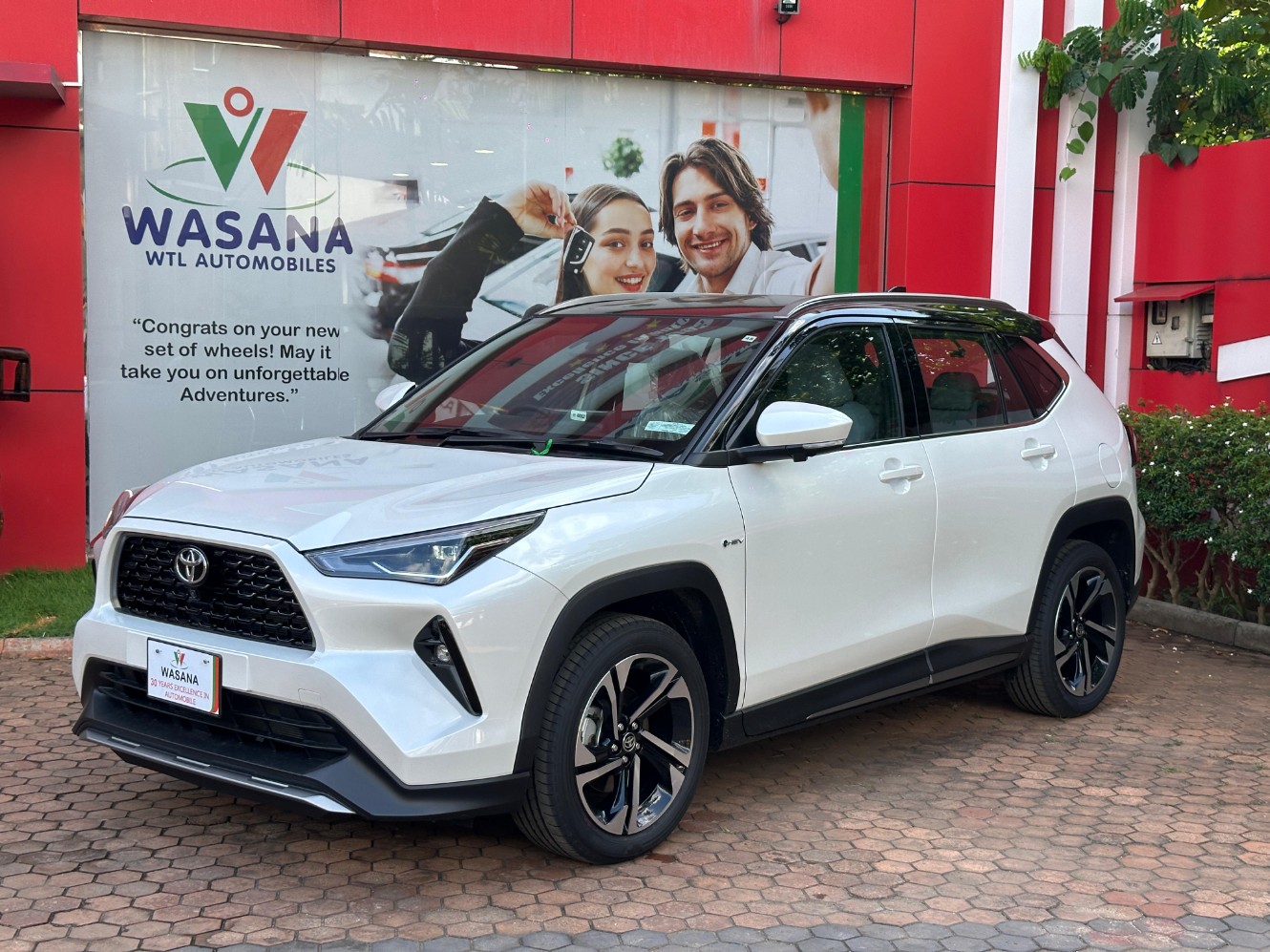 TOYOTA YARIS  CROSS PREMIUM LUXURY 