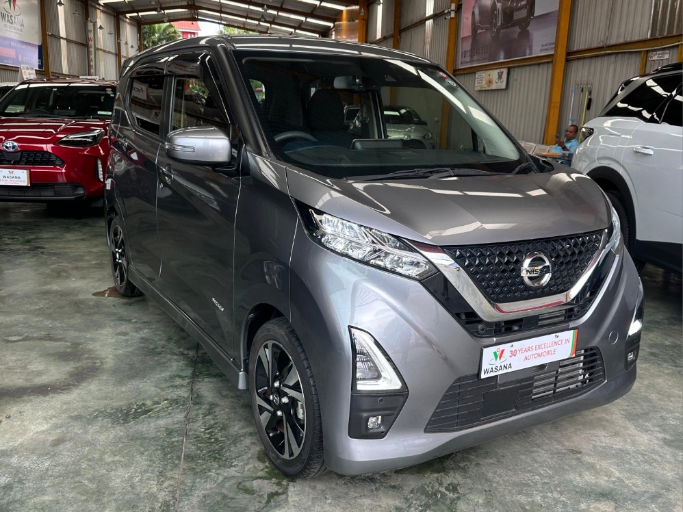 NISSAN DAYZ HIGHWAY STAR 