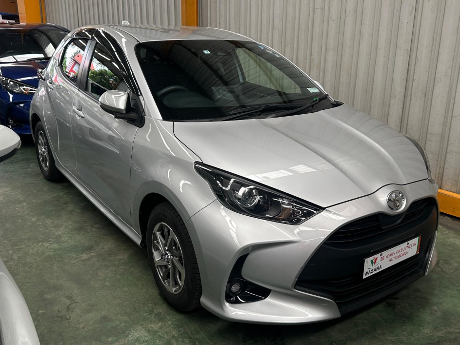TOYOTA YARIS X