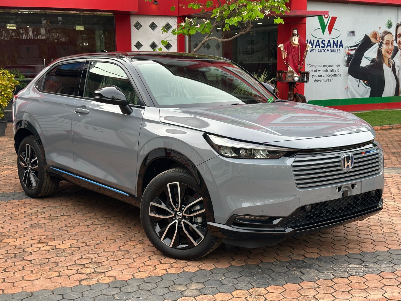 HONDA VEZEL RS