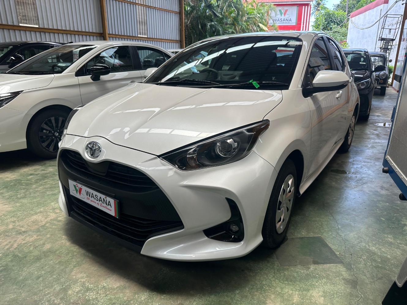 TOYOTA YARIS  X GRADE 
