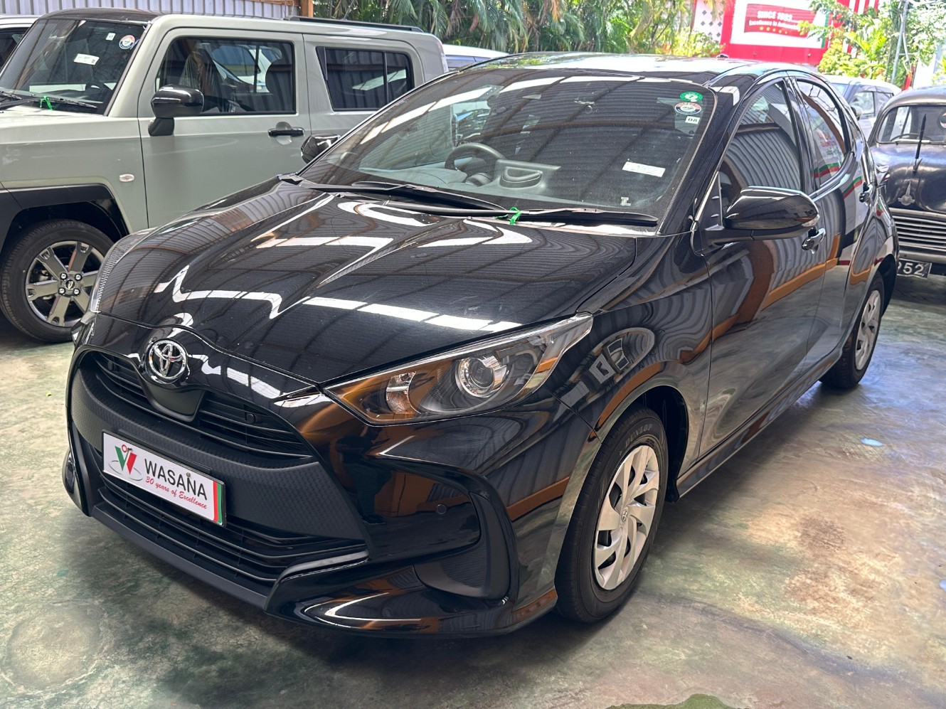 TOYOTA YARIS  X GRADE 