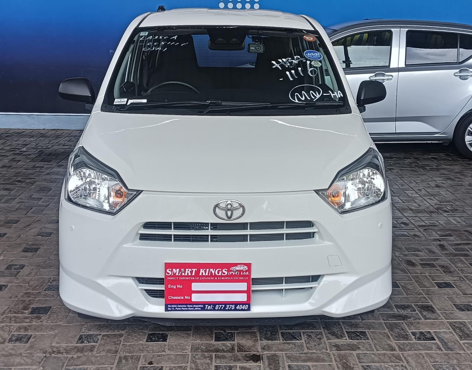 TOYOTA PIXIS EPOCH L SA 3